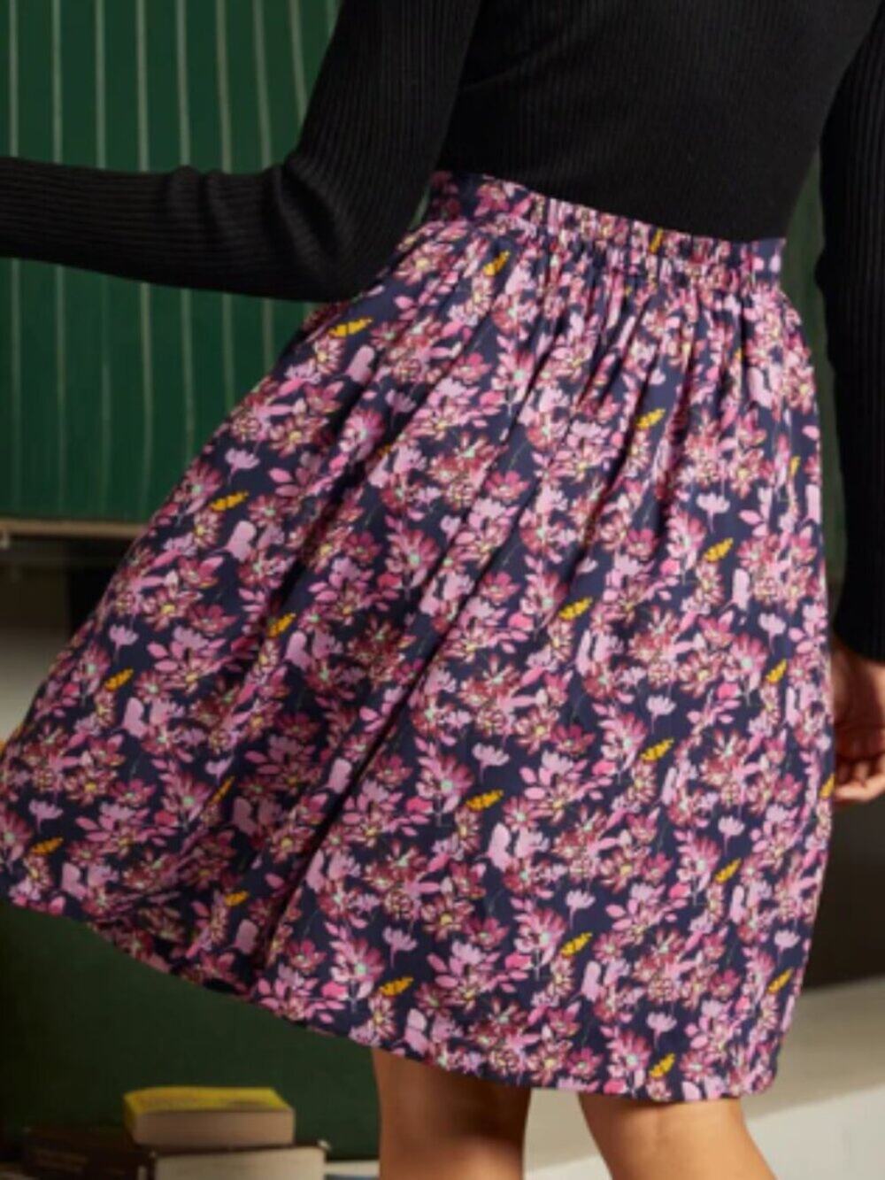 Modcloth More Than a Charming Skirt Size Large